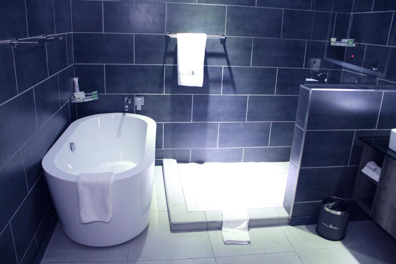 Urban Bliss Hotel Kabwe Экстерьер фото