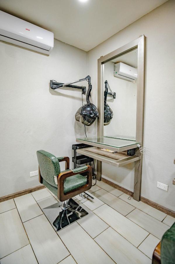Urban Bliss Hotel Kabwe Экстерьер фото